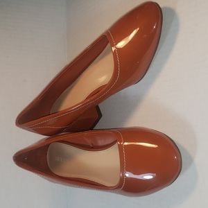 Forever 21 Size 9 Burnt Orange 1.5 inch heel